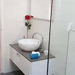Diana אופטיה